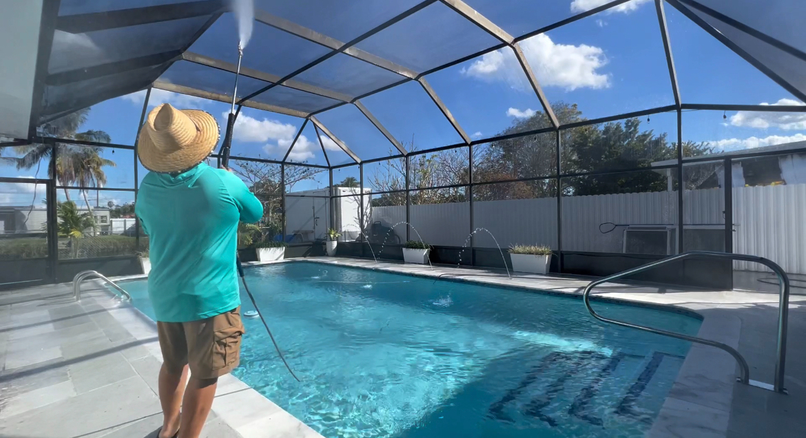 Pool cage cleaning